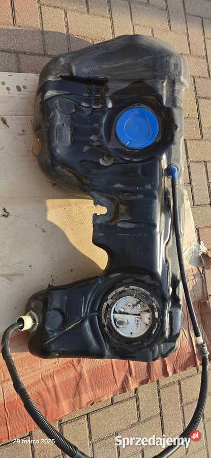 Bak BMW F30 330d pompa paliwa Żagań sprzedam