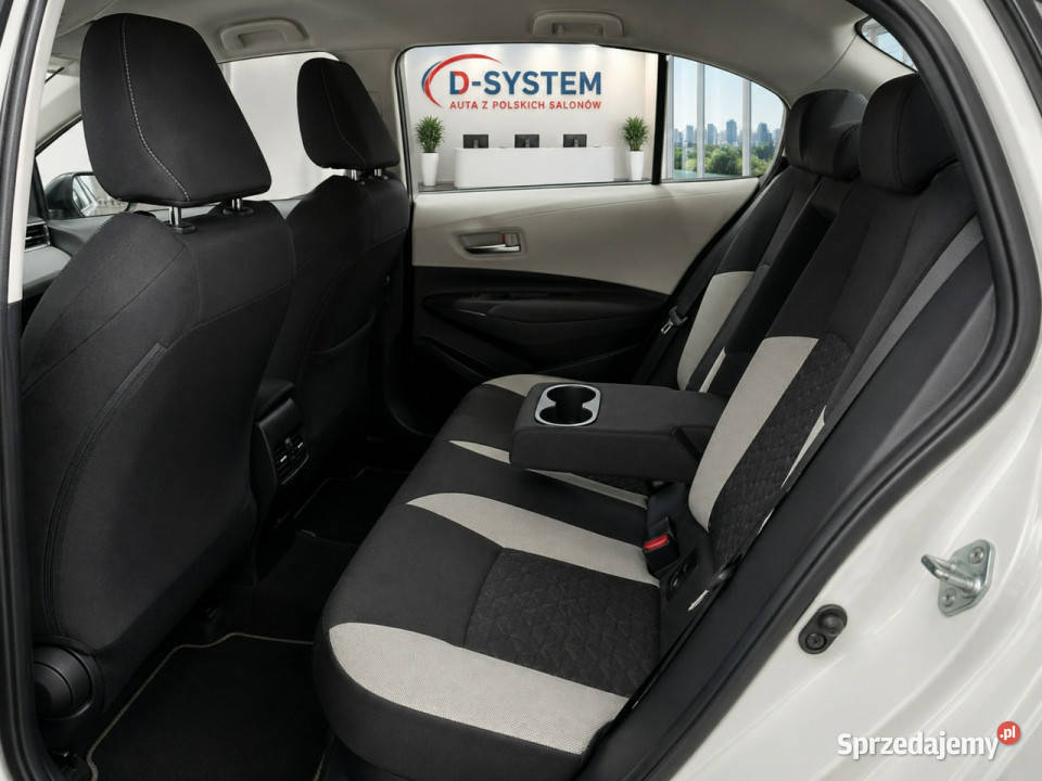 Toyota Corolla 21 Salon Polska 18 HYBRID 1wł z autoalarm sprzedam