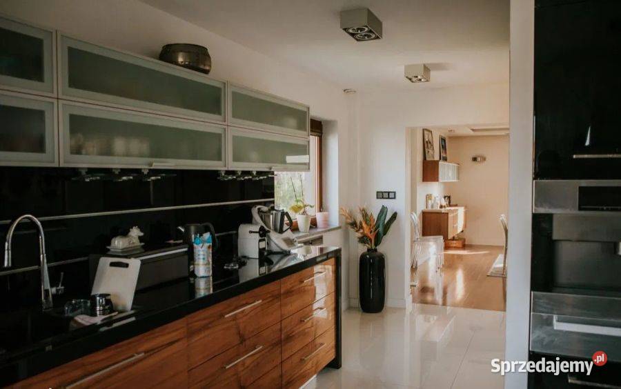 OLEŚNICA I PIĘTRO BALKON PIWNICA KLIMATYZACJA Oleśnica