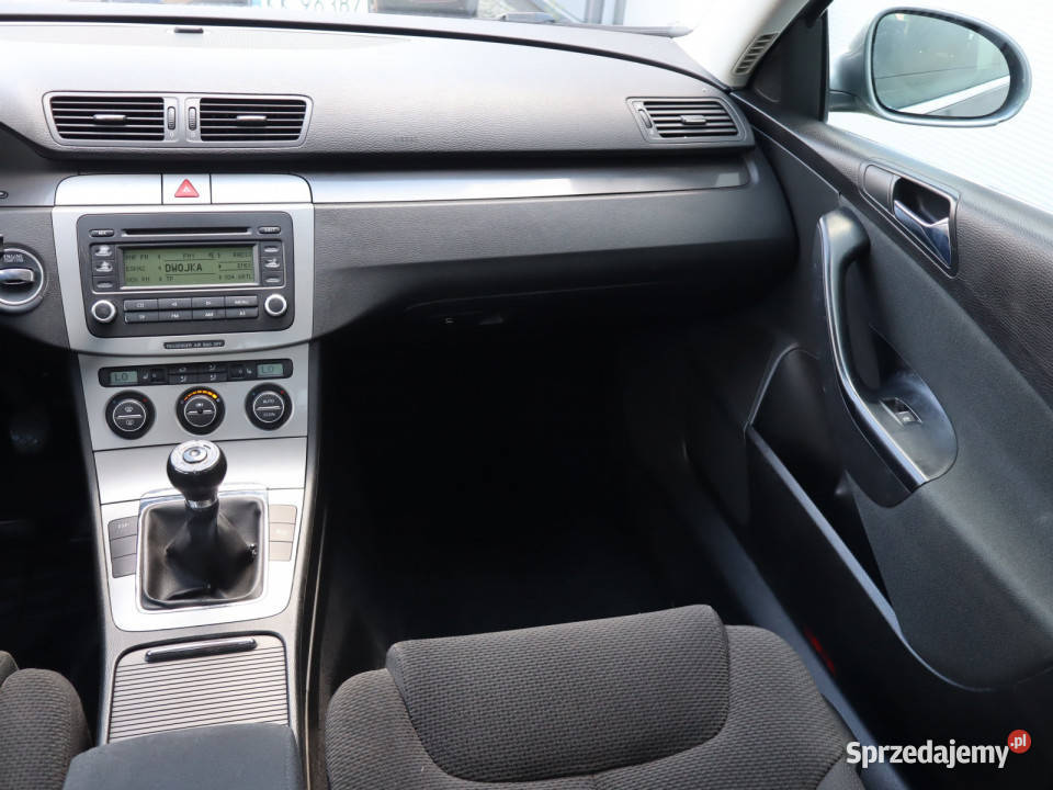 VW Passat 16 FSI 85KM śląskie Katowice