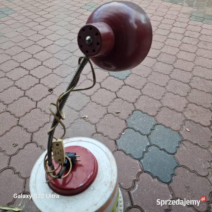 lampa warsztatowa z PRL Tuszyn sprzedam