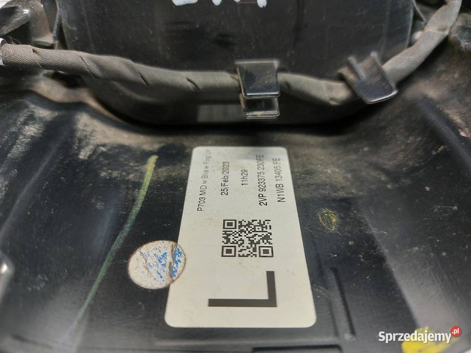 Ford Ranger VI 6 2024r LAMPA LEWA TYŁ RADAR sprzedam