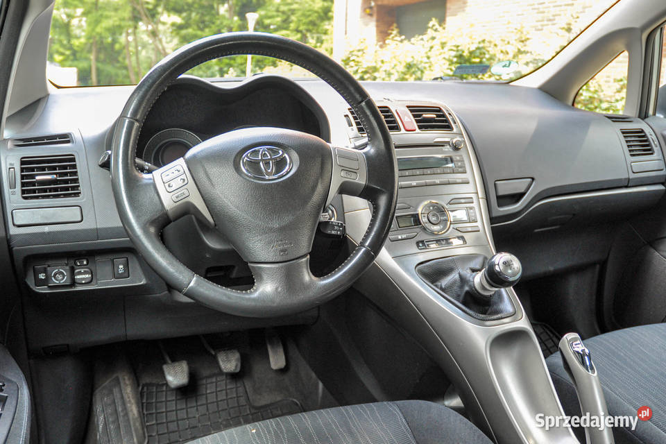 Toyota Auris 16 LPG 160 nieuszkodzony Wrocław