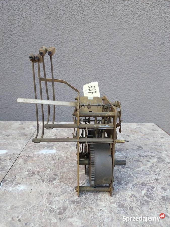637 Mechanizm starego zegara ściennego cztery Tczew