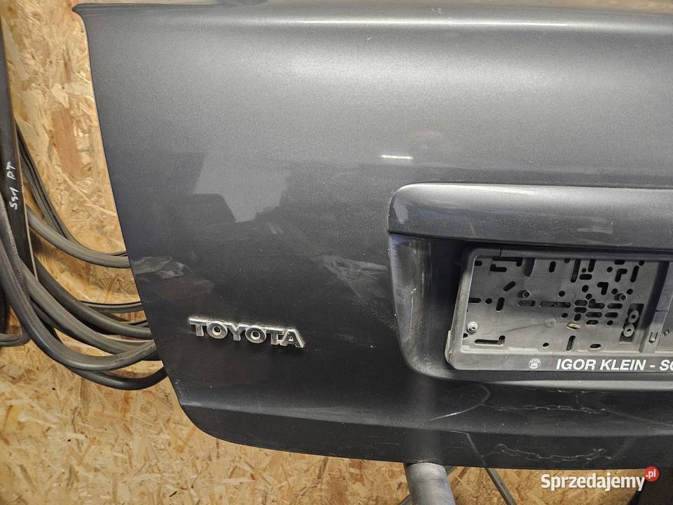 Toyota avensis t25 klapa tylna kombi 0308 Kutno