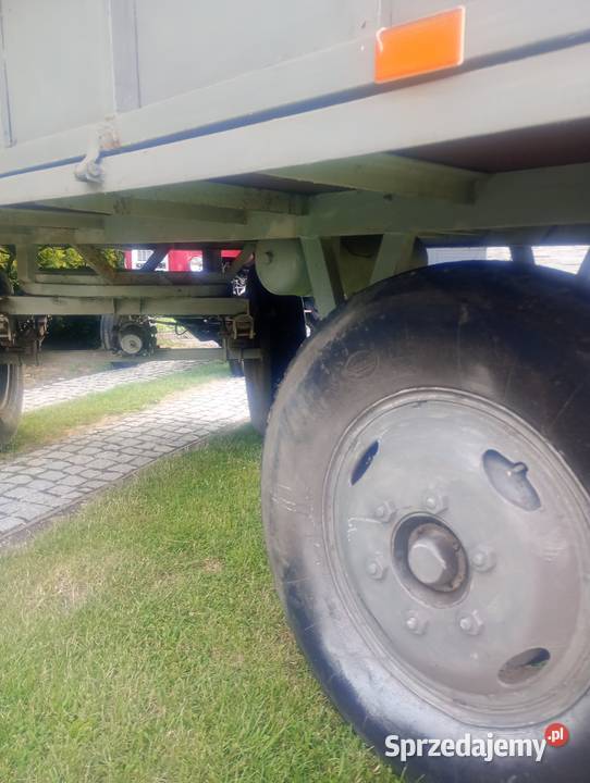 Przyczepa 4 tonowa sztywną Maszyny rolnicze śląskie Koziegłowy sprzedam