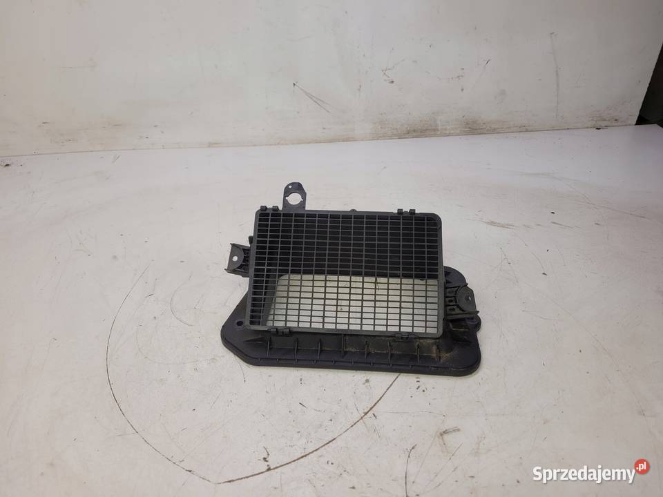 WLOT DOLOT POWIETRZA AUDI A4 B9 A5 8W1819904A Przystajń