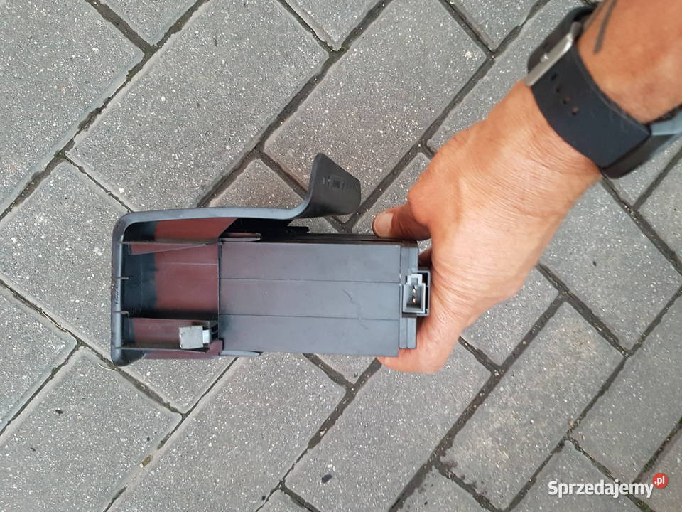 VW GOLF III VENTO SCHOWEK BOX NA KASETY Turek
