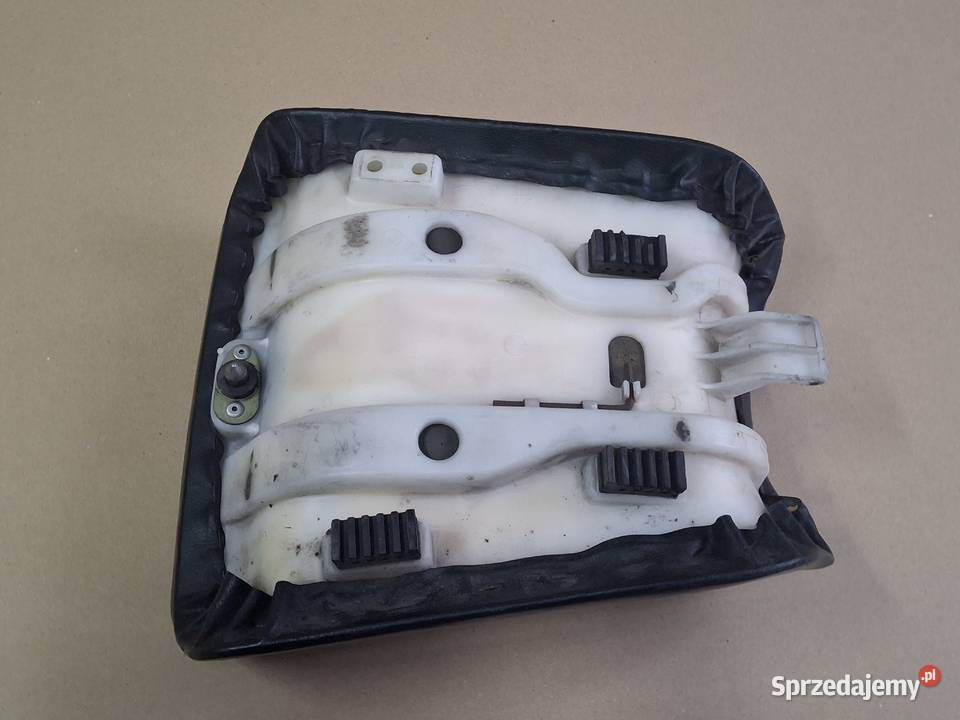 SUZUKI GSXR 750 1100 FOTEL SIEDZENIE KIEROWCY Bieleń