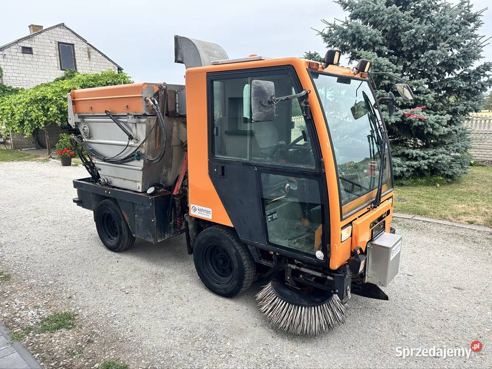 Zamiatarka BUCHER CityCat 2000 z silnikiem Rząśnia