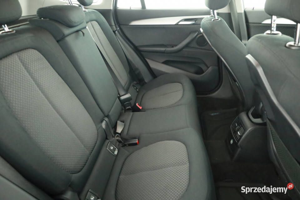 BMW X1 sDrive18i elektryczne szyby