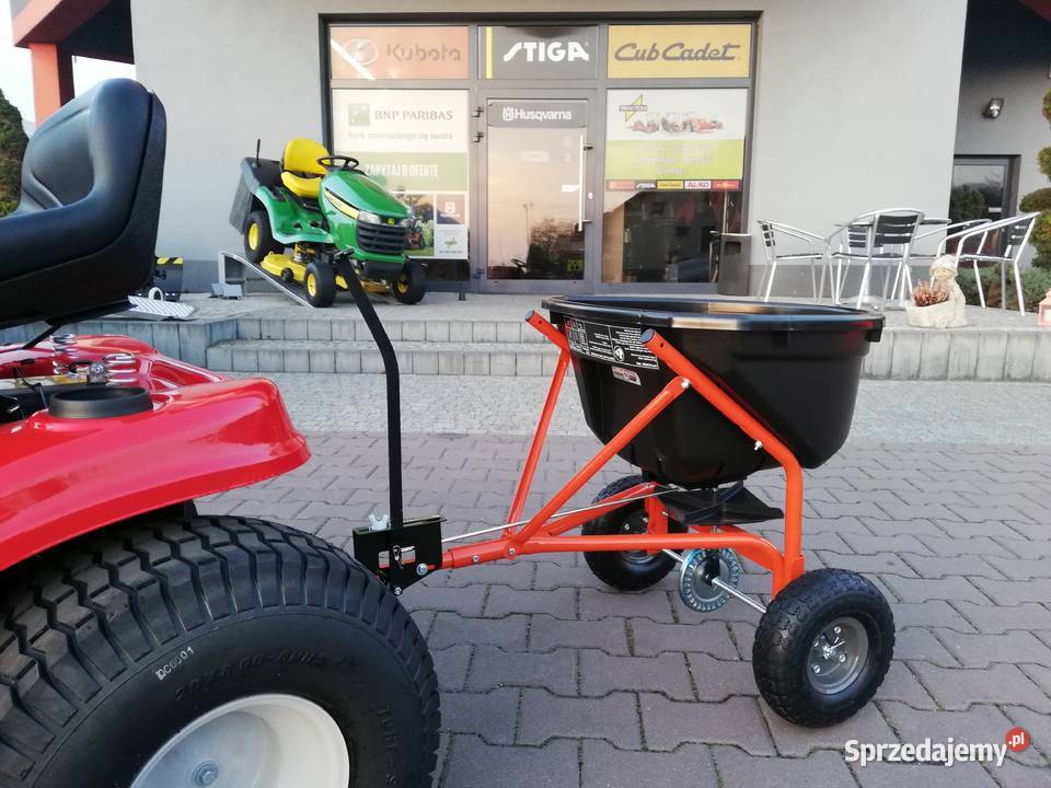 Rozsiewacz solarka piaskarka 50 do traktora Kobiele Wielkie
