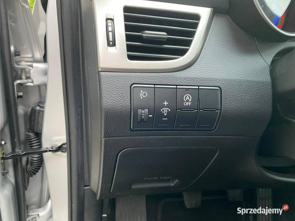 Hyundai i30 LEDklimatyzacja el szyby centralny aluminiowe felgi Żory