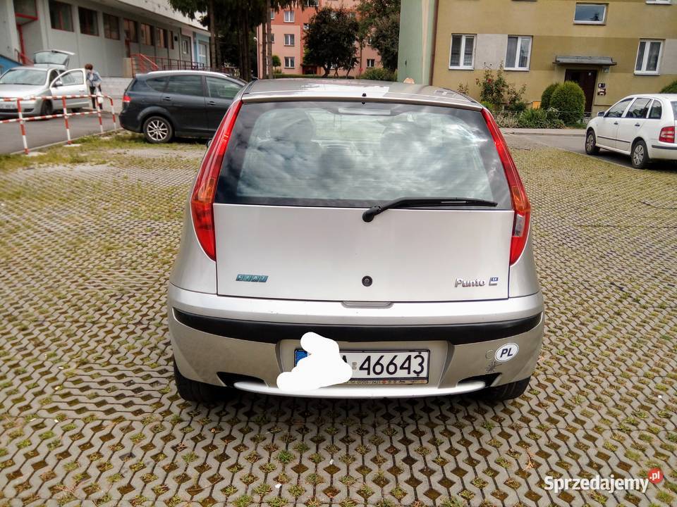 Fiat Punto 2 benzyna z klimatyzacją i elektryką Rok produkcji 2001 Jasło