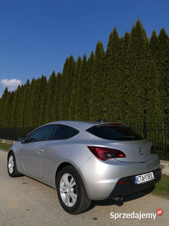 Opel Astra GTC bogate wyposażenie stan idealny