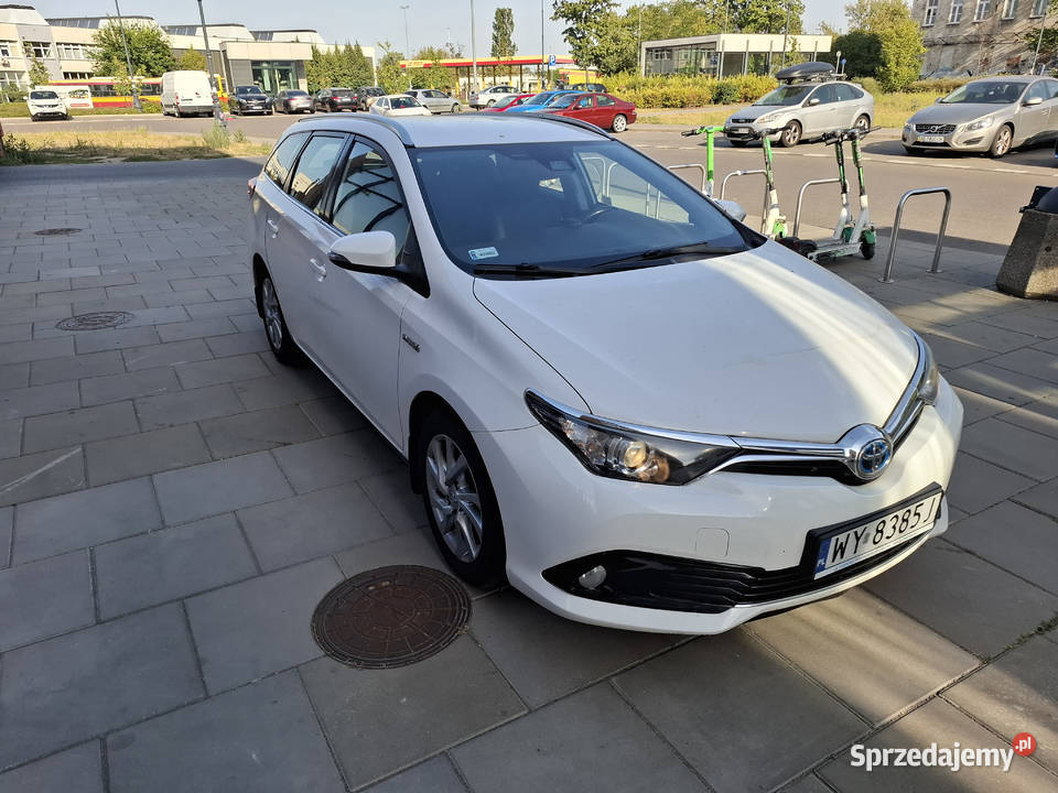 TOYOTA AURIS HYBRYDA 1800cm3 Warszawa