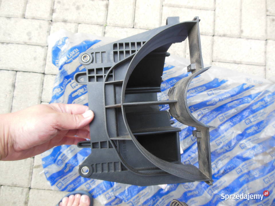 7641576 OBUDOWA NAGRZEWNICY UNO MONDO Części montażowe Kozy