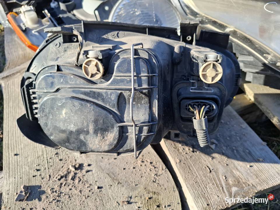 Lampa Lewa Przód Volkswagen Golf IV