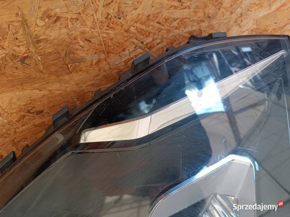 LAMPA LEWY PRZÓD REFLEKTOR XENON 7N1941033D