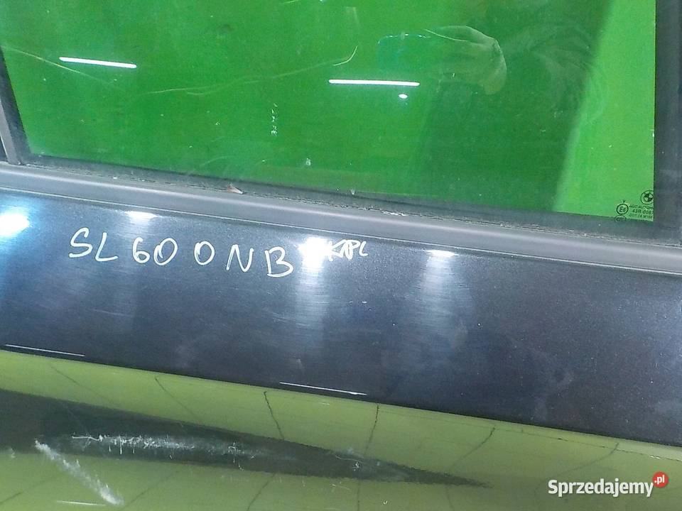 BMW X1 E84 20D 10r 5D drzwi prawe tyl kompletne osobowe Suków