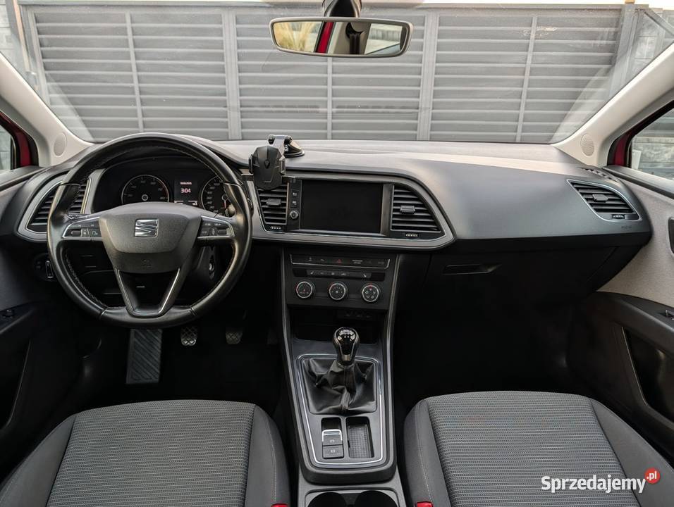 Seat Leon 15tsi 1wlasciciel salon polska 131KM Radom