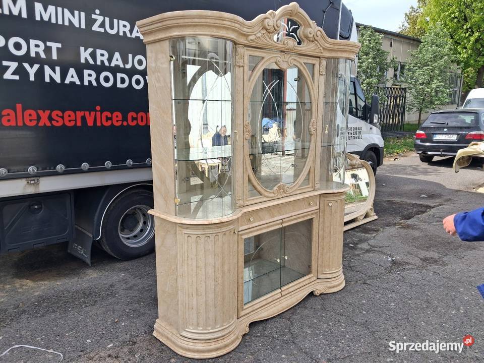 Piękny Zestaw Mebli do jadalni Styl Wloski Dębno