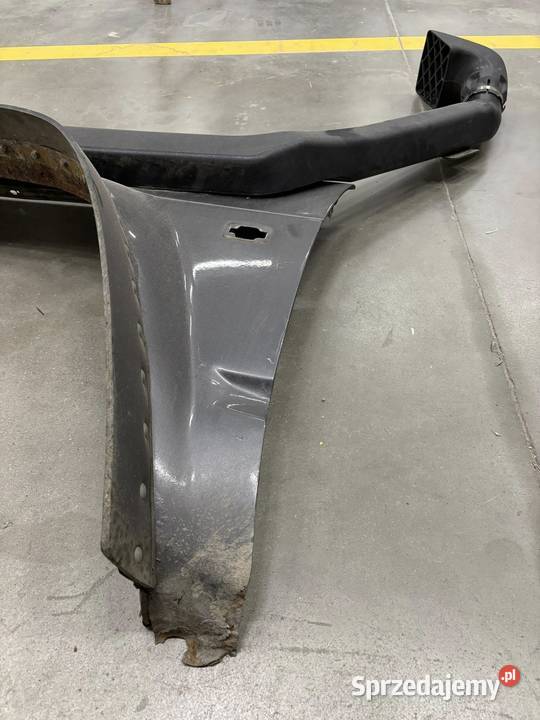 Nissan Patrol Y60 błotnik przód oryginał dobra Poznań