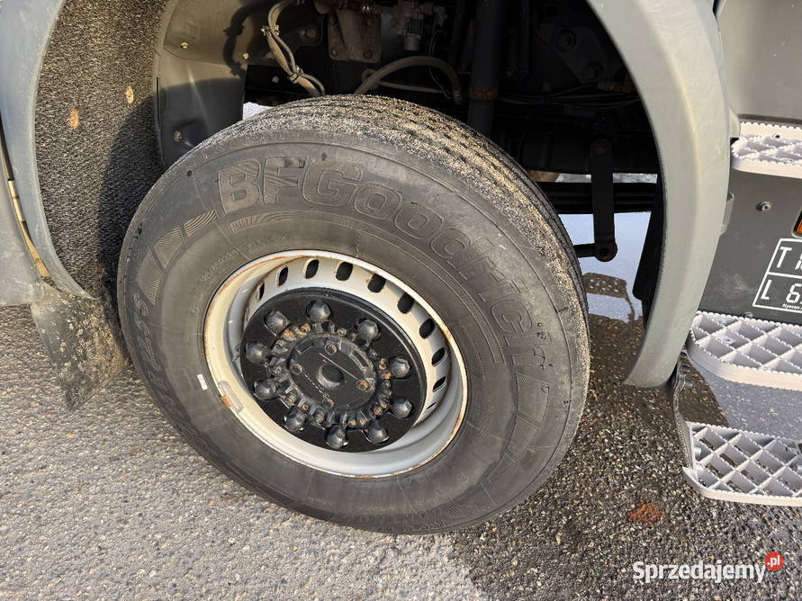 Wywrotka 4x4 z tylnym dzwigiem mazowieckie sprzedam