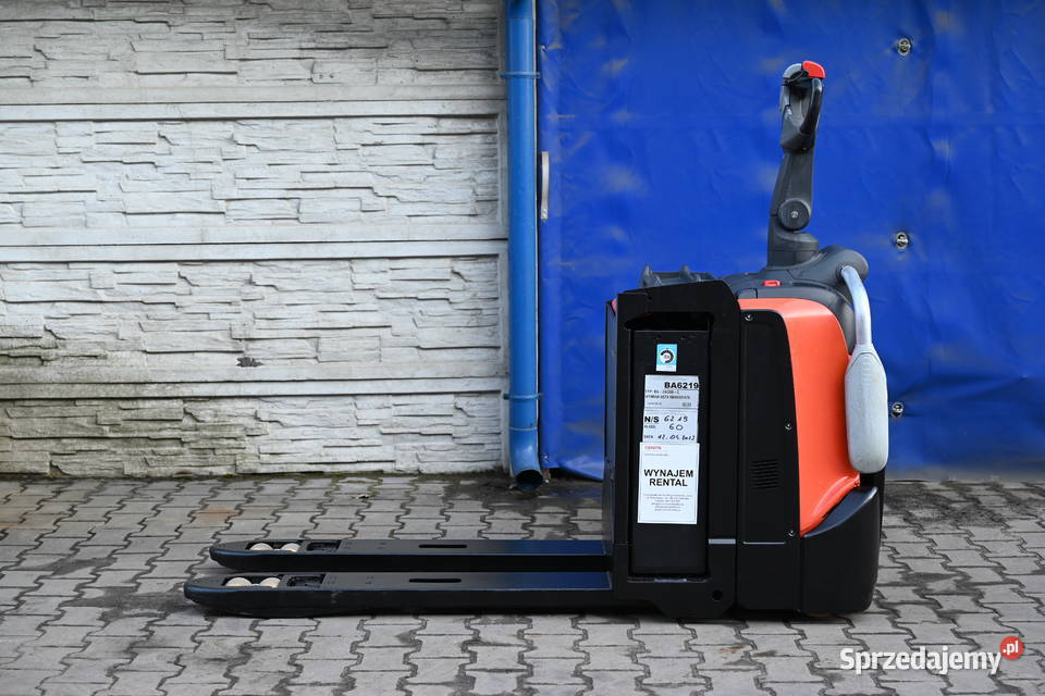 Paleciak elektryczny Toyota BT LPE 200 2000 2016 Toyota Wózki widłowe