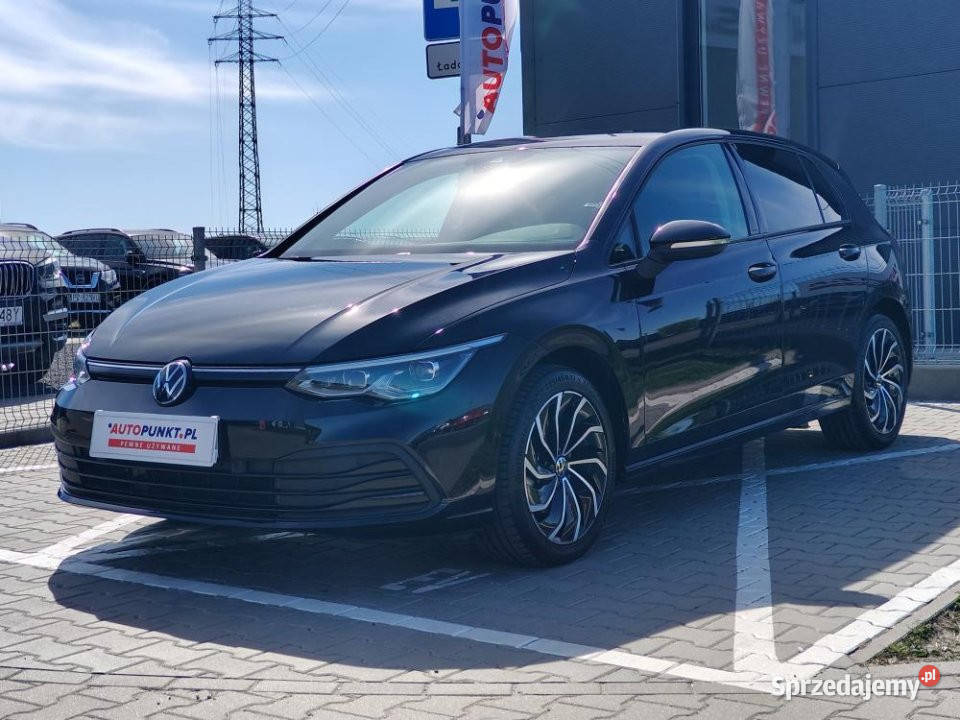 Volkswagen Golf 2023r niski przebieg 1 wł salon nieuszkodzony Golf
