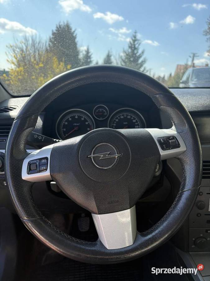 Opel Astra H 2004r PB LPG Miechów