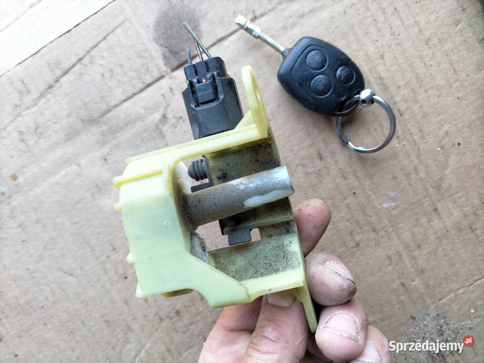 FORD MONDEO MK2 Hatchback ZAMEK WKŁADA KLUCZYK Kamień-Kolonia