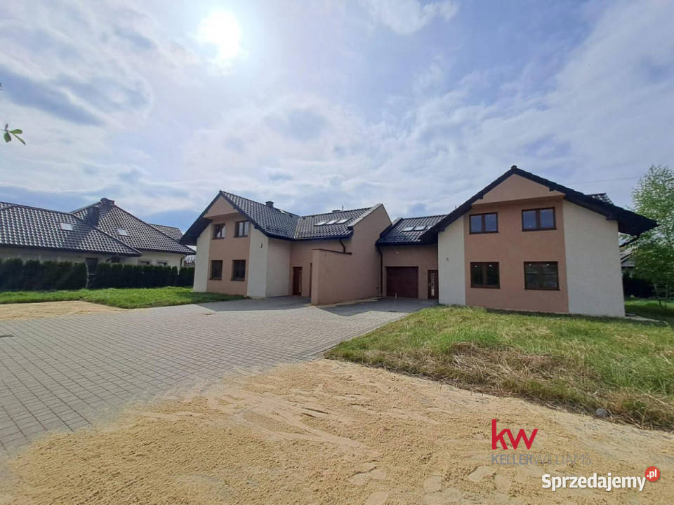 sprzedaży lokalu 216m2 Bobrowniki 216m2