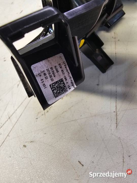 DEKOR KONSOLI DESKI LEWY AUDI Q3 F3 83B853189A osobowe