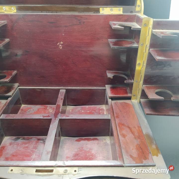 4 Karafki krysztalowe Porcelana i szkło Myszyniec