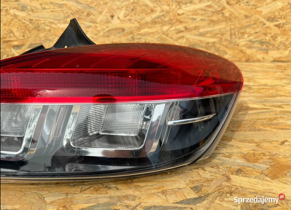 LAMPA TYŁ PRAWA RENAULT MEGANE 3 III COUPE