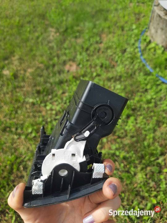 Lewa kratka nawiewu powietrza SUBARU OUTBACK osobowe