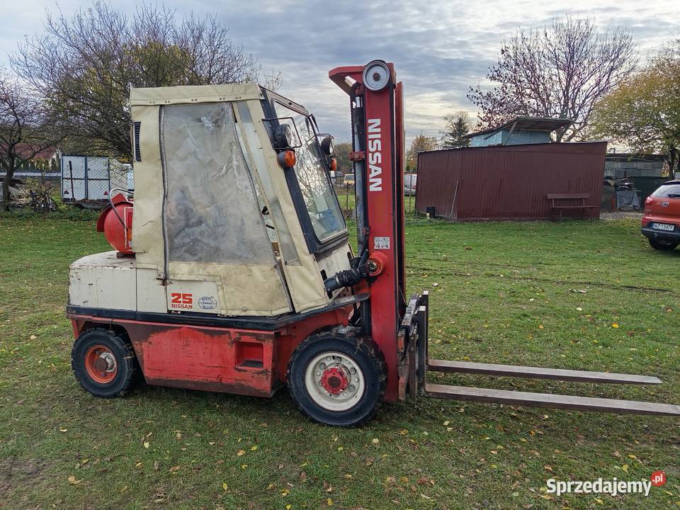 Wózek widłowy Nissan 25 T LPG benzyna mazowieckie Stare Faszczyce sprzedam