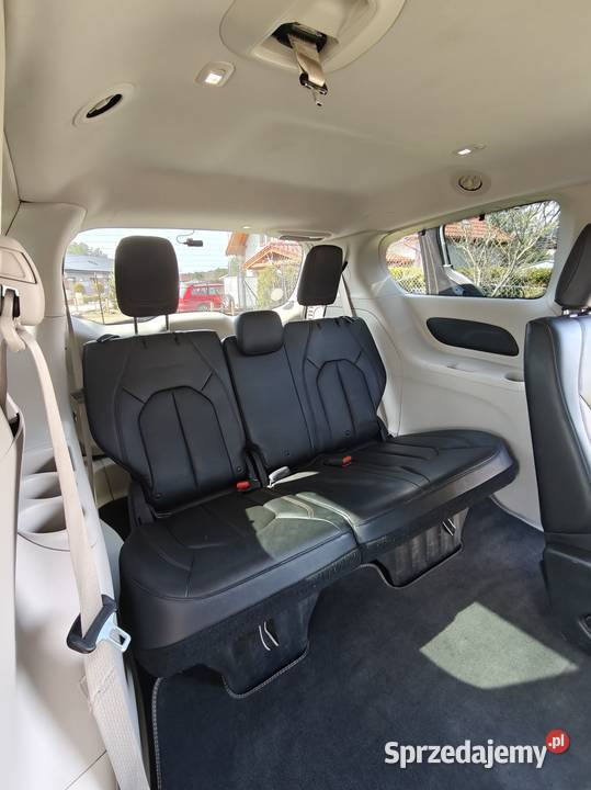 Chrysler Pacifica 36 V6 8osobowa 104 zadbana czujnik zmierzchu Bolszewo