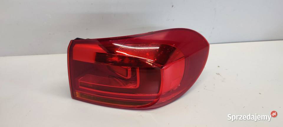 VW TIGUAN 5N0 LAMPA PRAWY TYŁ 2013