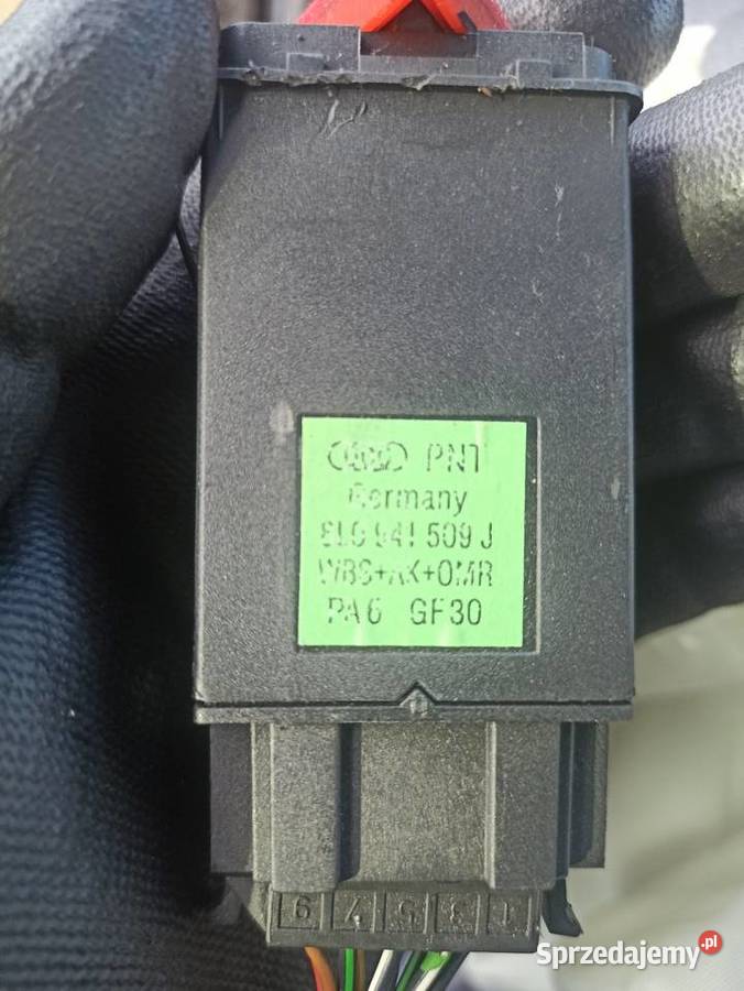 Audi A3 włącznik świateł awaryjnych 8L0941509J