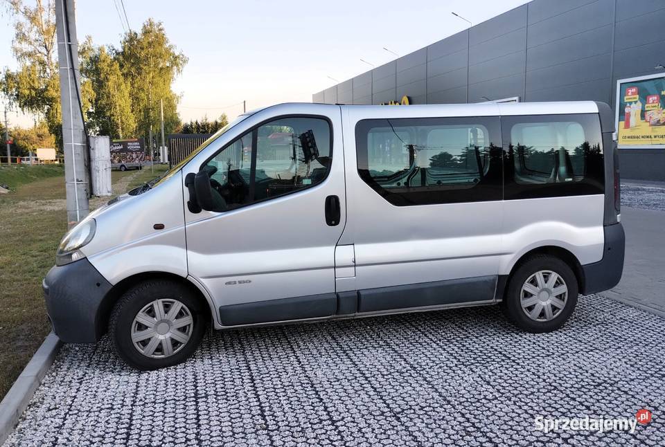 Renault Trafic II wersja 9os mały przebieg kurtyny powietrzne Łódź sprzedam
