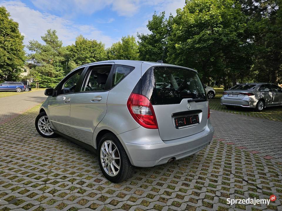 Mercedes AKlasa A160 BlueEFFICIENCY Klima Alu ASR (kontrola trakcji)