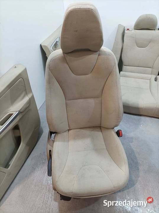 FOTELE KANAPA BOCZKI JASNE KOMPLET Volvo XC 60 I osobowe