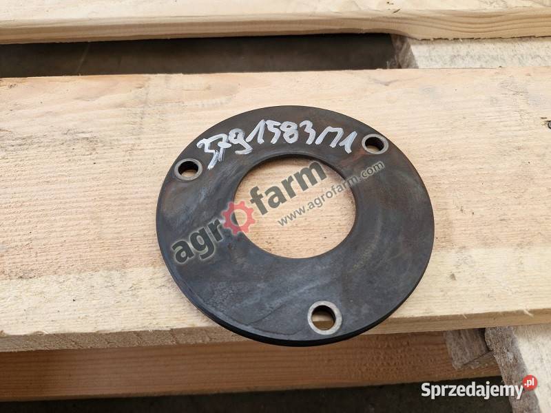 Pokrywka Massey Ferguson 5425 5460 6235 6280 Byków