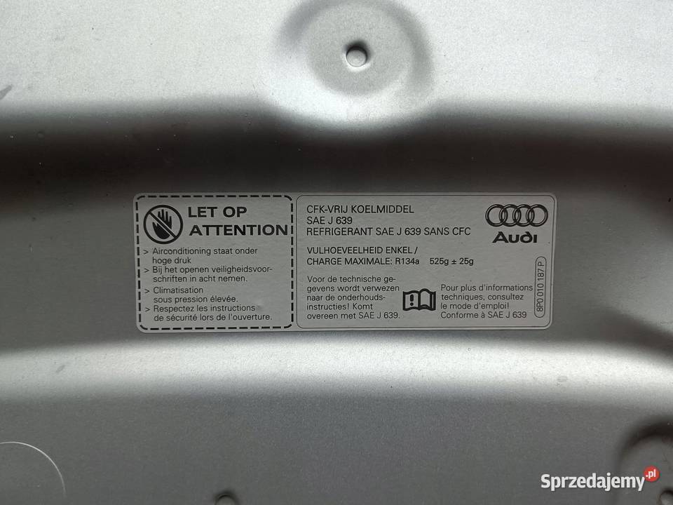 AUDI A3 8P0 LIFT MASKA POKRYWA SILNIKA 8P0823373 Przemęt