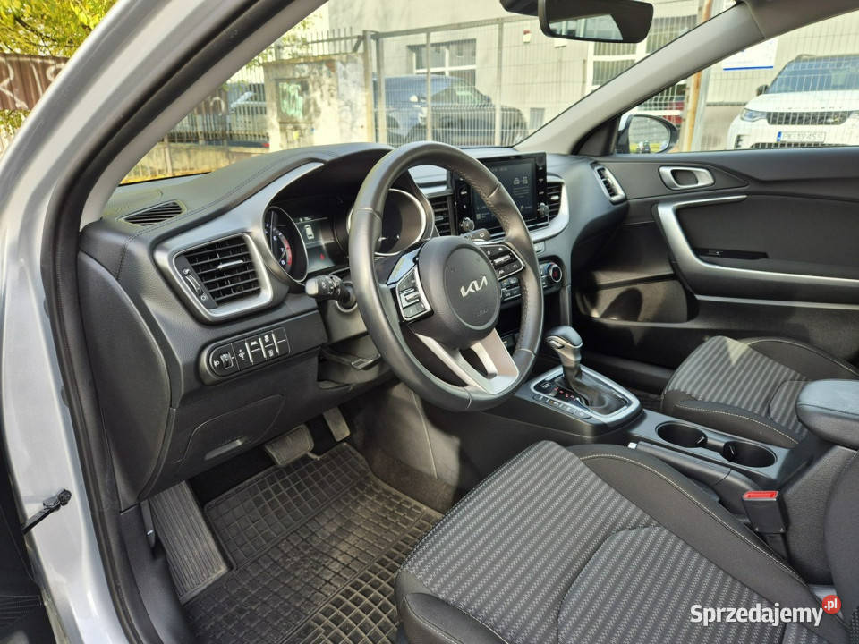 Kia Nowy Ceed 15 TGDI 160 7DCT Wersja M światła do jazdy dziennej Łódź