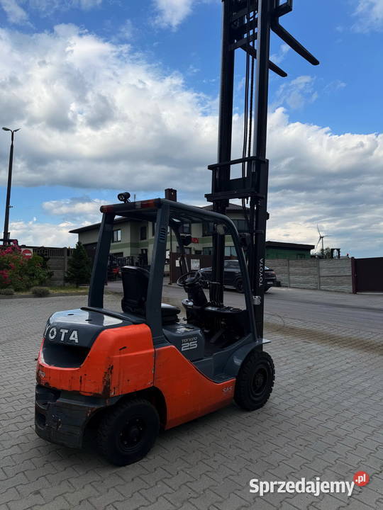 wózek widłowy TOYOTA 8FDF25 diesel 450m przesuw Wózki widłowe Działoszyn sprzedam