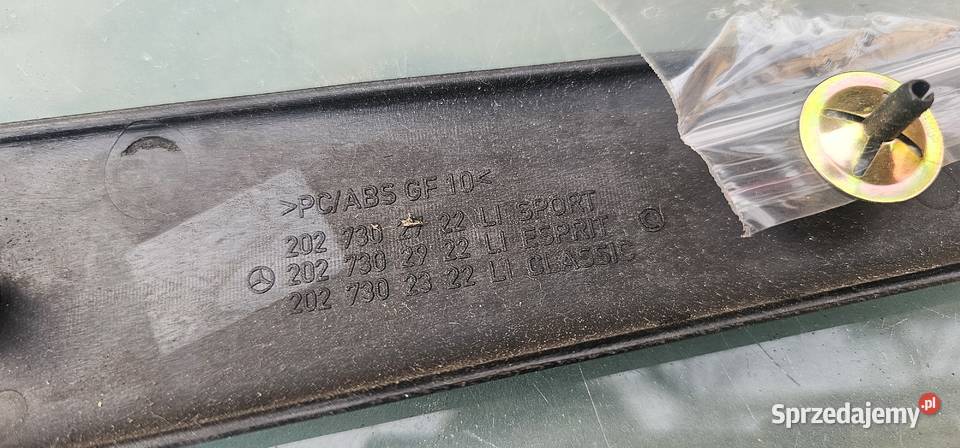 Listwa drzwi dekor lewy tył mercedes w202 osobowe wielkopolskie Zbąszyń