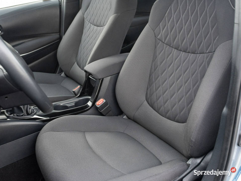 Toyota Corolla WJ8319L15 Comfort Kcofania 2 Pępowo